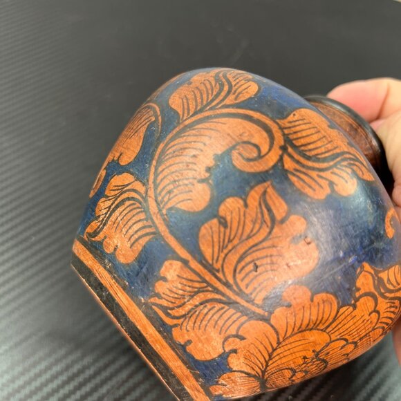 Vintage Clay Handmade Vase Handpainted with Floral Vine Leaf Details Flowers - Picture 6 of 8